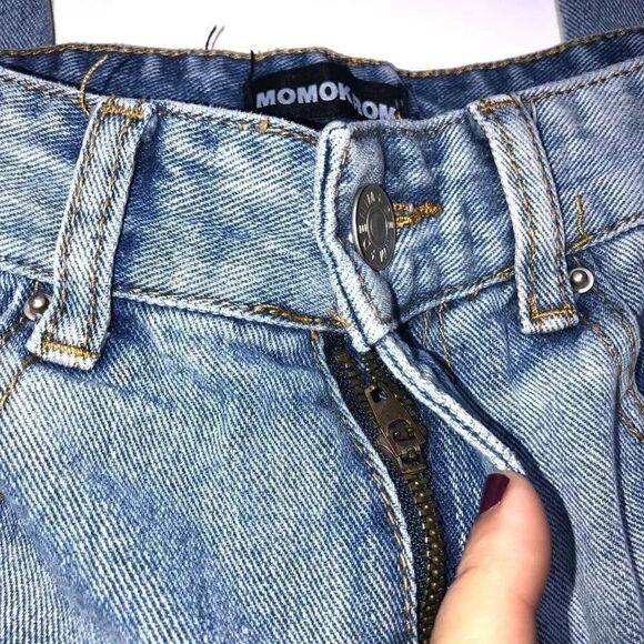 Momokrom High Waisted Straight‎ Leg Mom Super Distressed Raw Hem Jean Size 6 - Picture 9 of 13